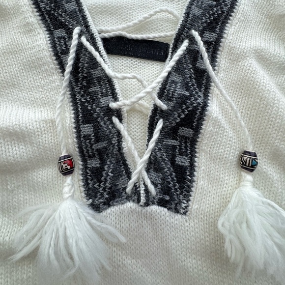 100% Alpaca Handmade Sweater Hoodie - Picture 3 of 7